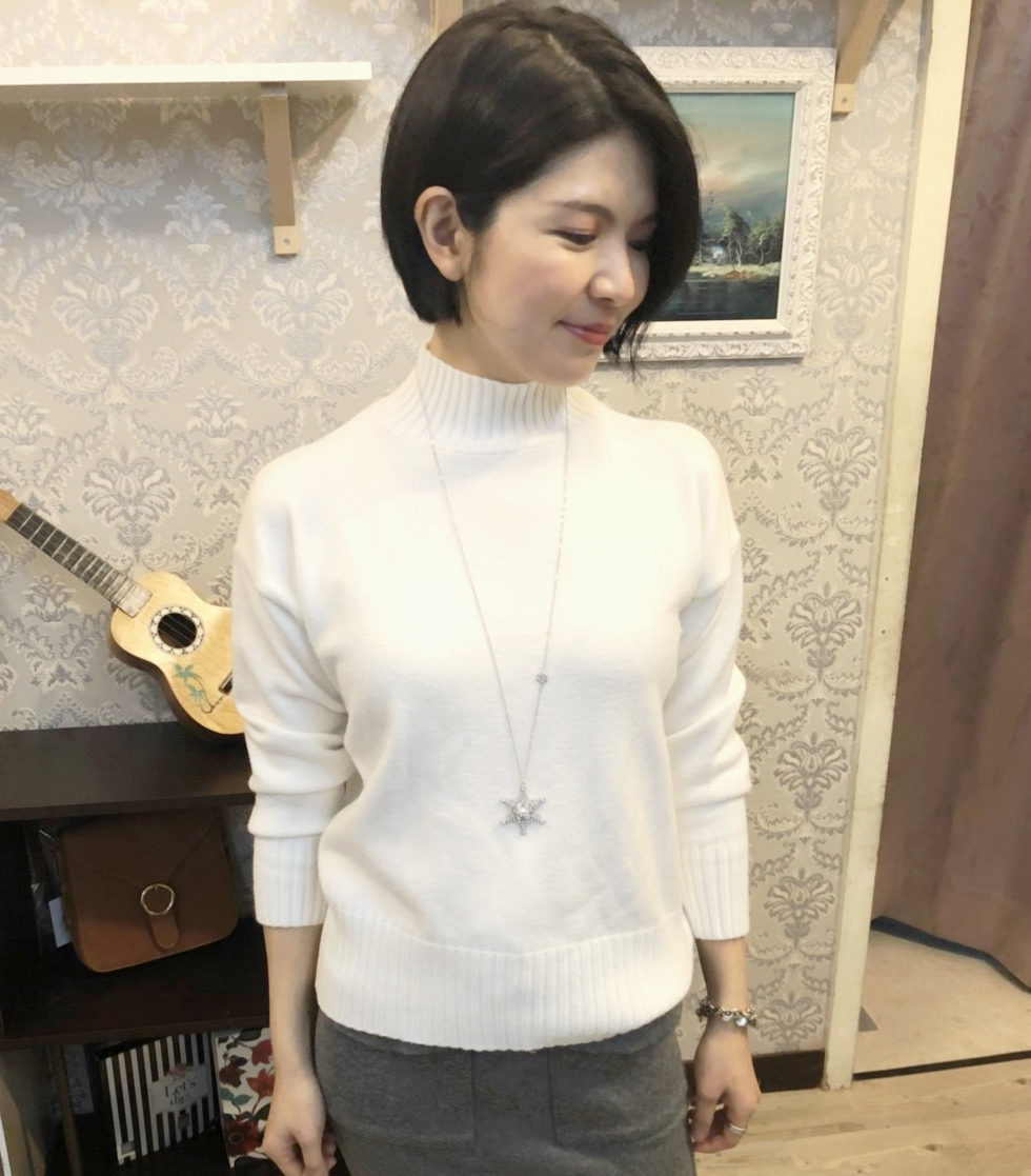 L013甜美微立領純色針織上衣(白色/藍紫色)